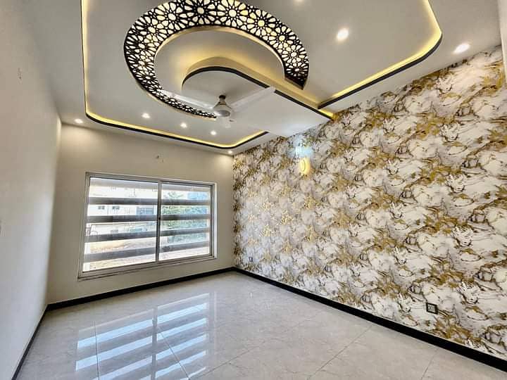 7 Marla Luxury Designer House For Rent 23