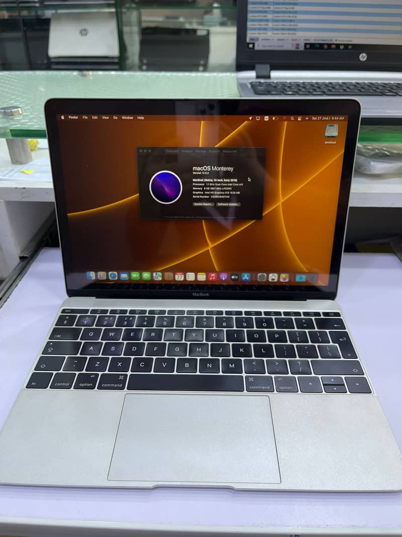 MACBOOK AIR 2016 12INCH LED RAM 8 /ROM 256 CONDITION 10/9.5 1