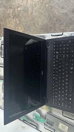 black dell Laptop full oky with exelent condition