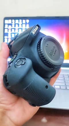 Nikon D5600 with 2 additional lenses 0