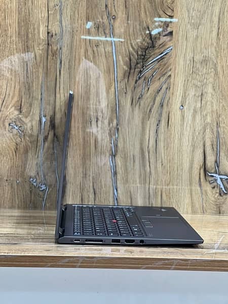 Lenovo ThinkPad X1 yoga i7-10th Gen 16Gb Ram 512Gb SSD 5