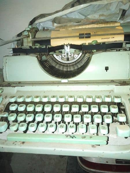 typewriter 0