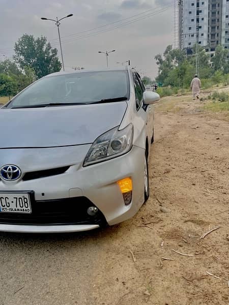 Toyota Prius 2012 1