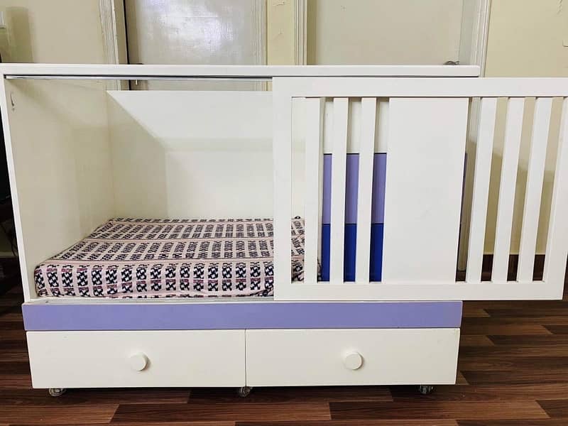 Beautiful Wooden Baby Cot 0