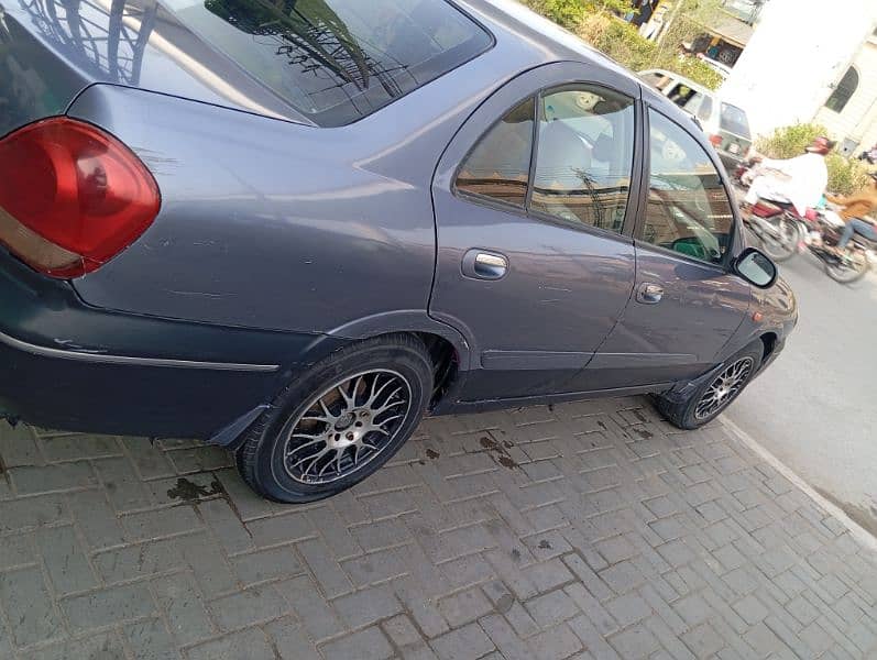 Nissan Sunny 2005 3