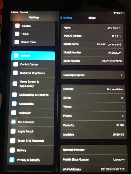 iPad 6th generation 32 gb mint 3