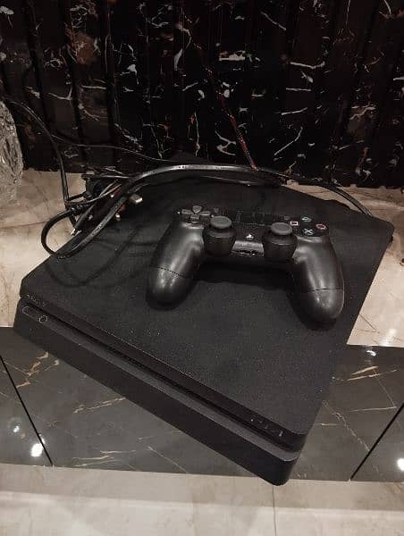PS4 Slim 500GB One controller used 0