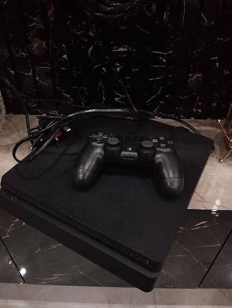 PS4 Slim 500GB One controller used 1