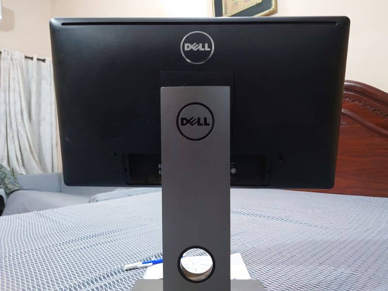 Dell P2214HB 22 Inch IPS Panel Monitor 3