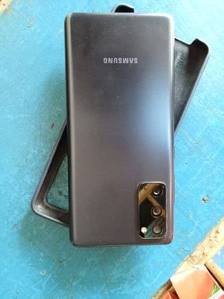 Samsung S20 Fe 8/128 3