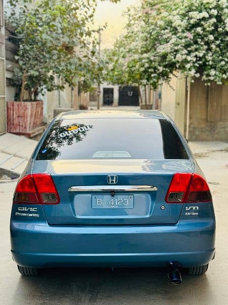 Honda Civic Prosmetic 2005 3