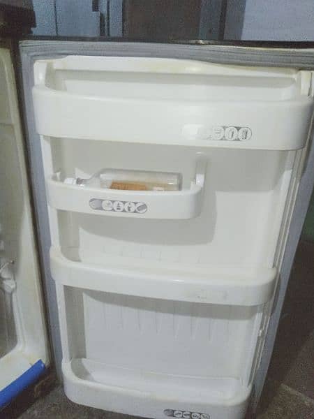 Refrigerator of Orient 5