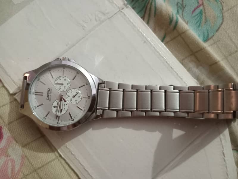 2 wrist watches for sale citizen quartz and casio 1