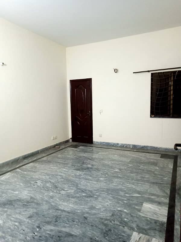 10 marla upper portion for rent in alameen society near bedian road lhr 5