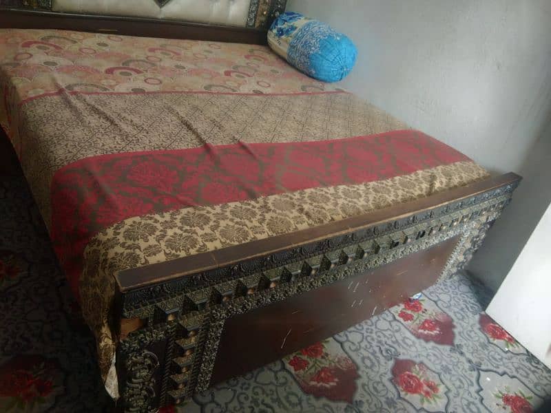 Double Bed with spring mattress 3