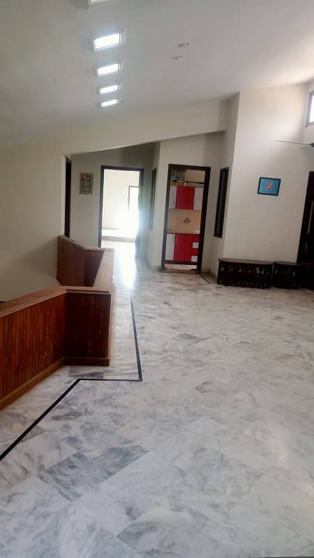 defence 1000 yards bungalow for rent 5
