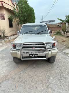 Mitsubishi Pajero 1991