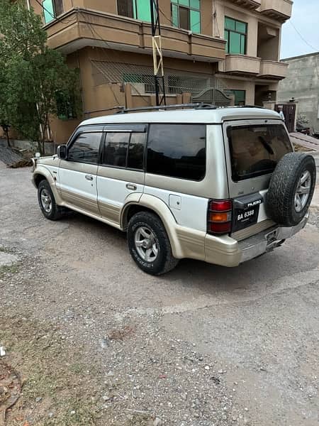 Mitsubishi Pajero 1991 5