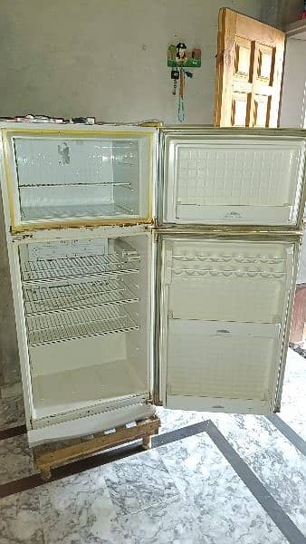 dawlance fridge 1