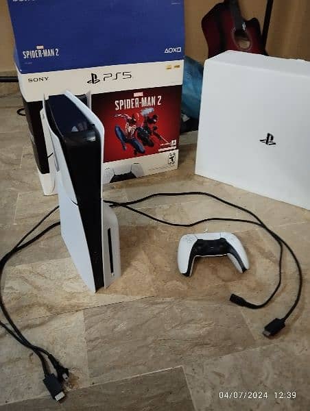 PS 5 SLIM 1 TB 2024 DISC VERSION USA WITH ORIGINAL CONTROLLER 5