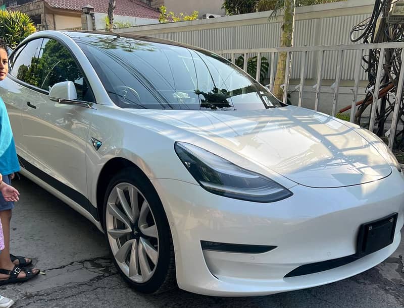 Tesla Model 3 Long Range 75KW Dual Motor Pearl White, Low Mileage 16