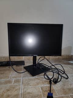 Samsung 24" LED (NC241)