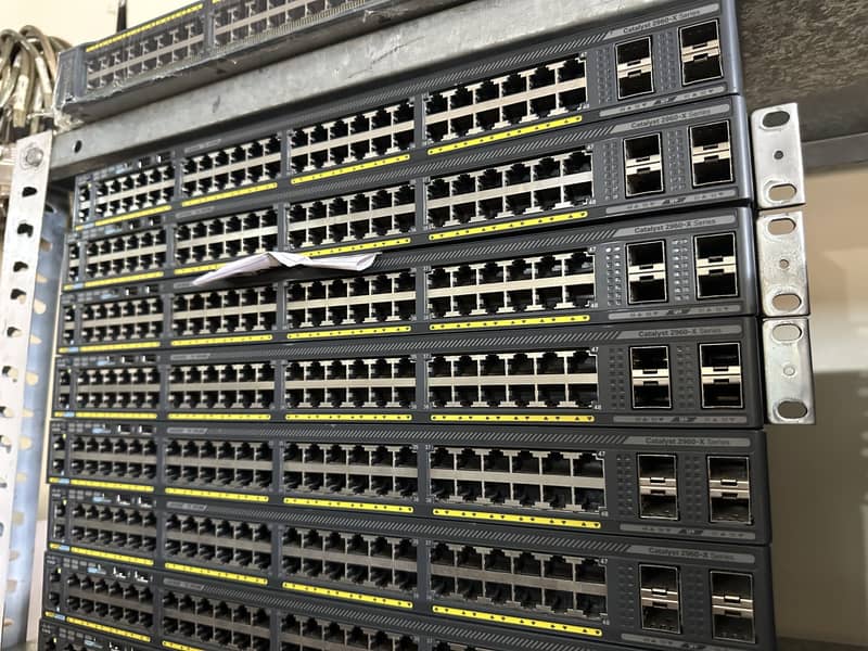 Switch C2960X - 48TS-L cisco 1