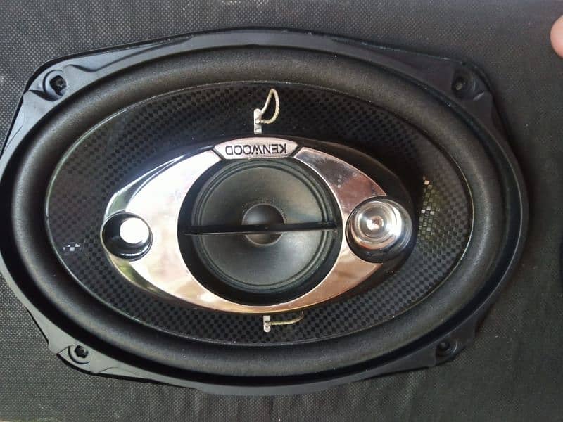 Car Speaker Set 1
