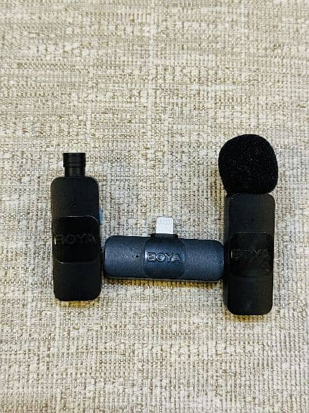 BOYA BY-V2 Wireless Microphone for iOS Devices 2