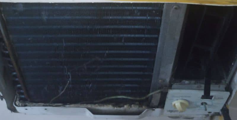 window AC 220 /o. 75 ton 2