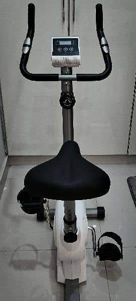 Exercise bike with magnetic wheel for cardio/weight loss. 1
