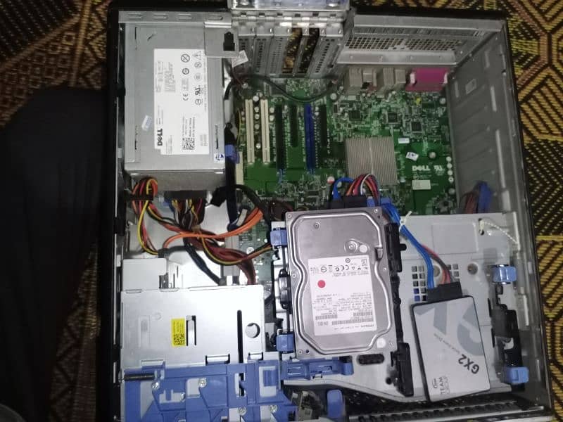 DELL WORKSTATION T3500 1