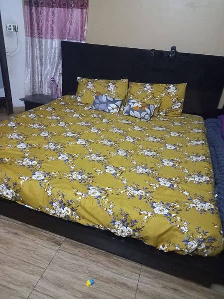 10/10 condition almost new bed just used for 1 month 1