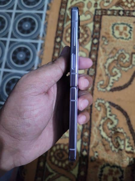 Samsung Flip 4 8/256 (Non PTA) with Box 6