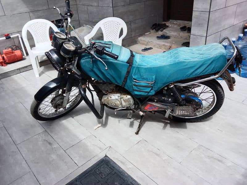 Gs 150 Suzuki 3