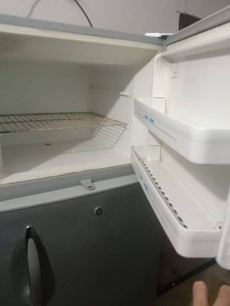Haier fridge modal no.  320 4
