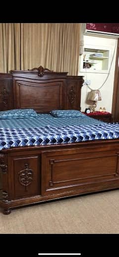 King Size bed, Side tables and Huge Dressing Table 0