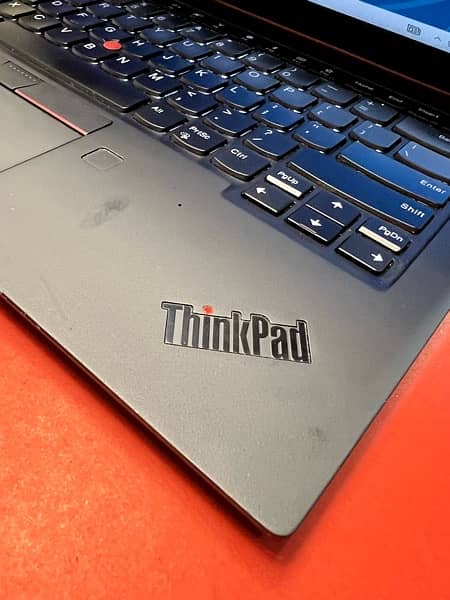 lenovo thinkpad X1 Carbon core i7 8th gen 6