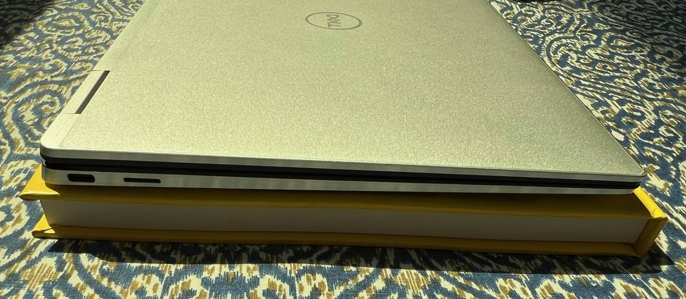 Dell XPS 13 7390 2-in-1  (i5 10th Generation) 4K Touch Screen 5