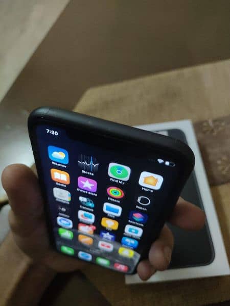 iphone 11 black 64gb Jv | In apple Warrenty 3