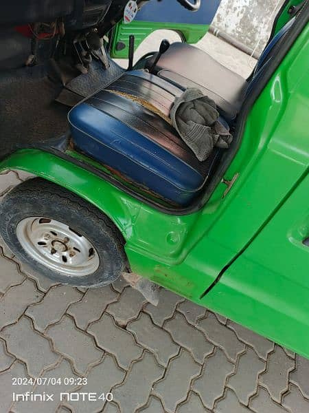 Suzuki carry Bolan 2015 green color 2 pice tachup hein 12