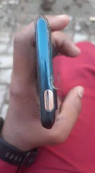 Tecno Camon 15 Pro 4