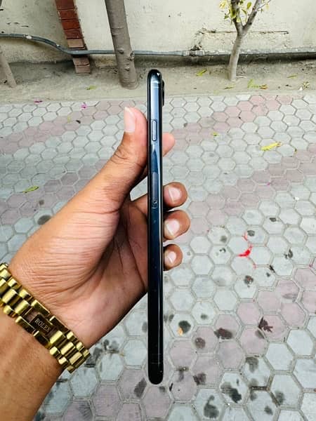 selling iPhone 7plus bypass 4