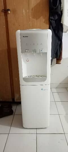 Water dispenser gree company