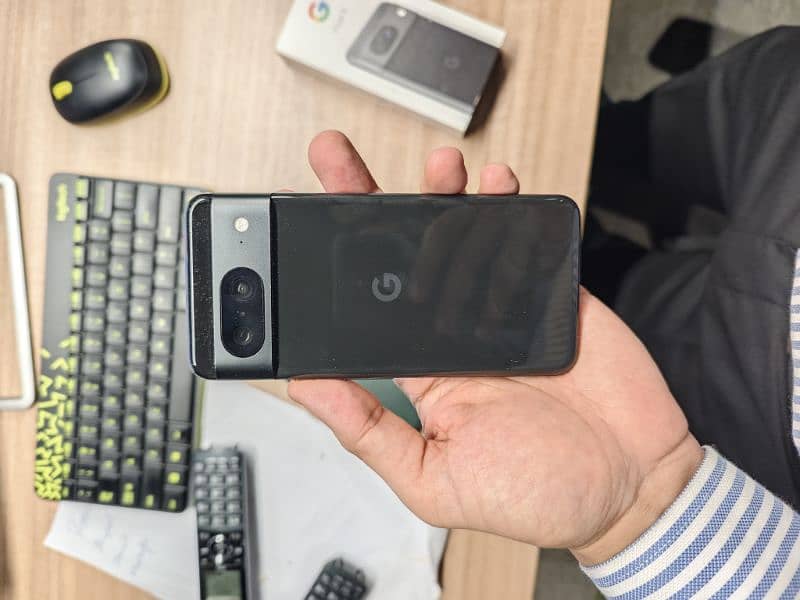 Google Pixel 8 PTA approved (with box and all accessories) 1