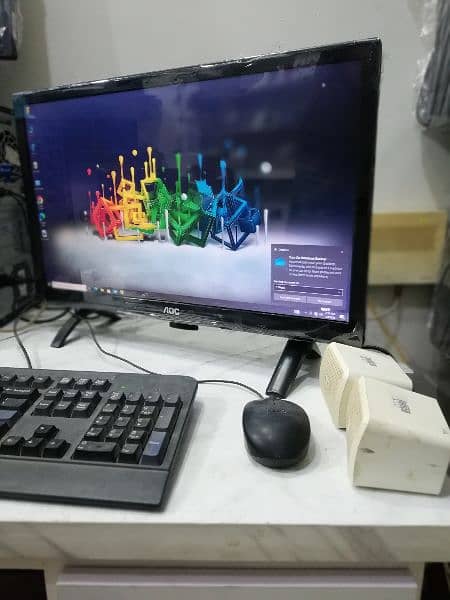 AOC 22" LED Monitor with FHD Display in A+ Condition Fresh UAE Import 6