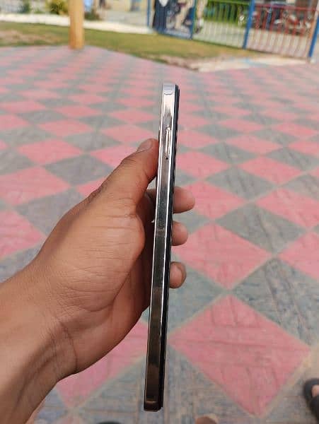 infinix note 30 8/256GB(3 month used) 4