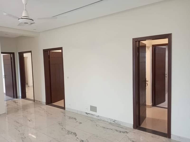 Just Arrived. . 3 Bedrooms Nice Apartment Available For Rent in Askari 11 Block D | HOT Deal, Book Now! 20