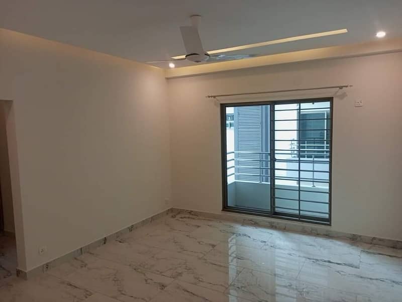Just Arrived. . 3 Bedrooms Nice Apartment Available For Rent in Askari 11 Block D | HOT Deal, Book Now! 23