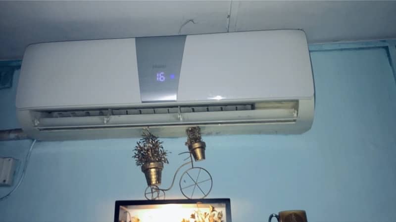 Air conditioner 10 by 10 condition 1